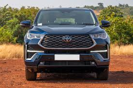 Toyota Innova HyCross